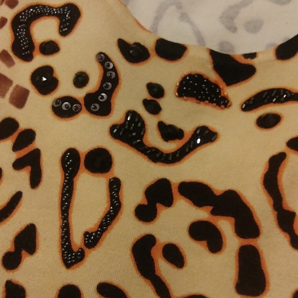 ANIMAL PRINT TOP - Picture 8 of 8